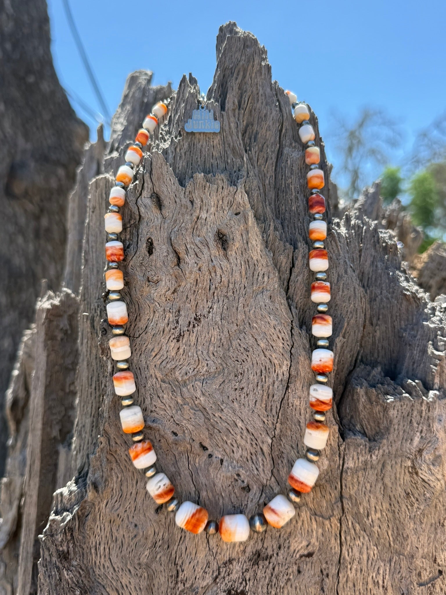 Graduated Spiny Oyster Barrel Beaded Necklace