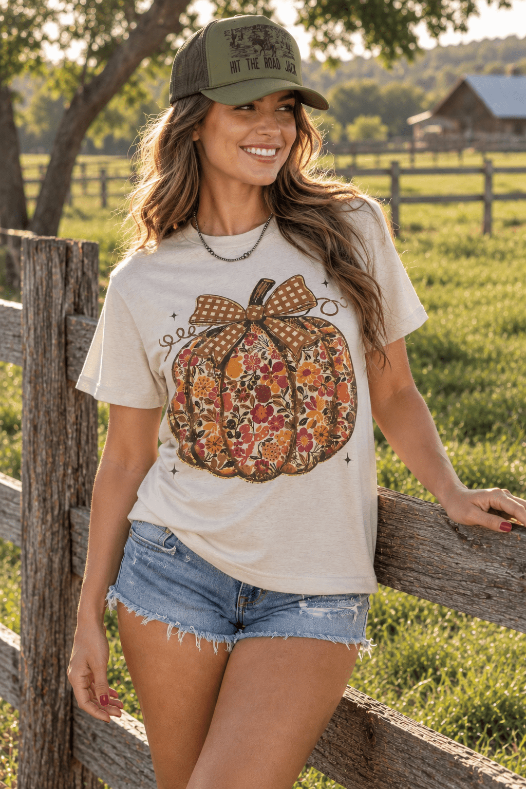 Floral Bow Pumpkin Graphic Tee in Cement