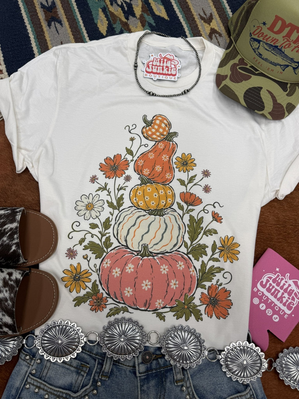 Floral Pumpkin Stack Graphic Tee in Natural