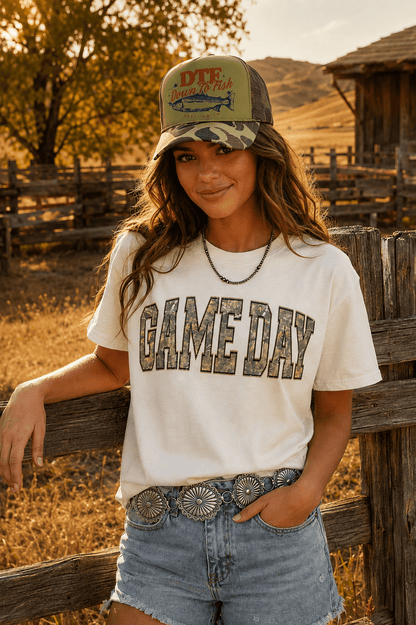 Gameday Graphic Tee in Natural