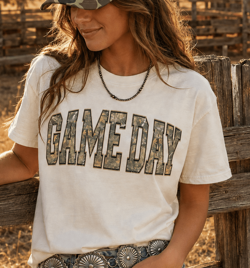 Gameday Graphic Tee in Natural