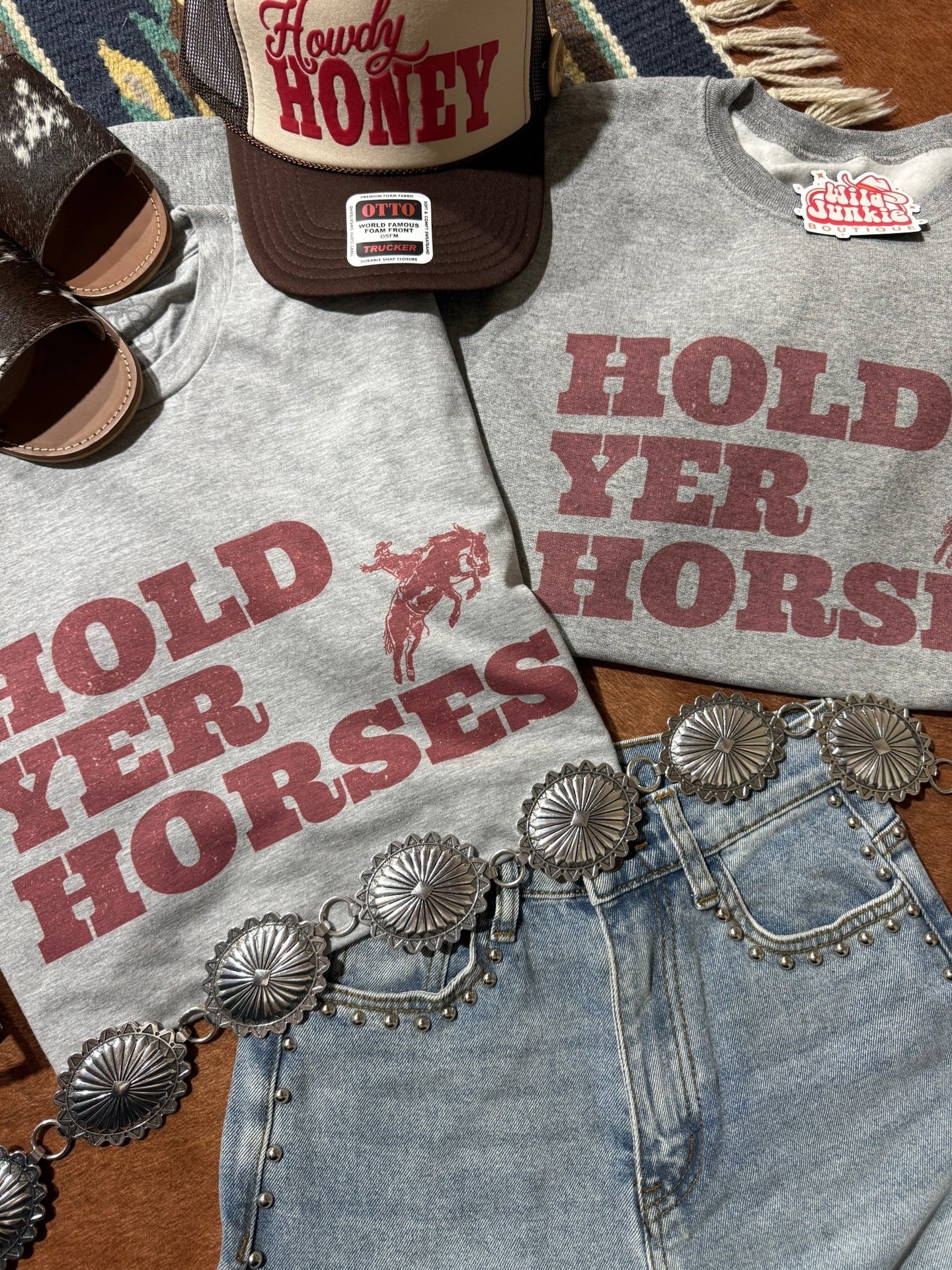 Hold Yer Horses GraphicGrey (TEE)S